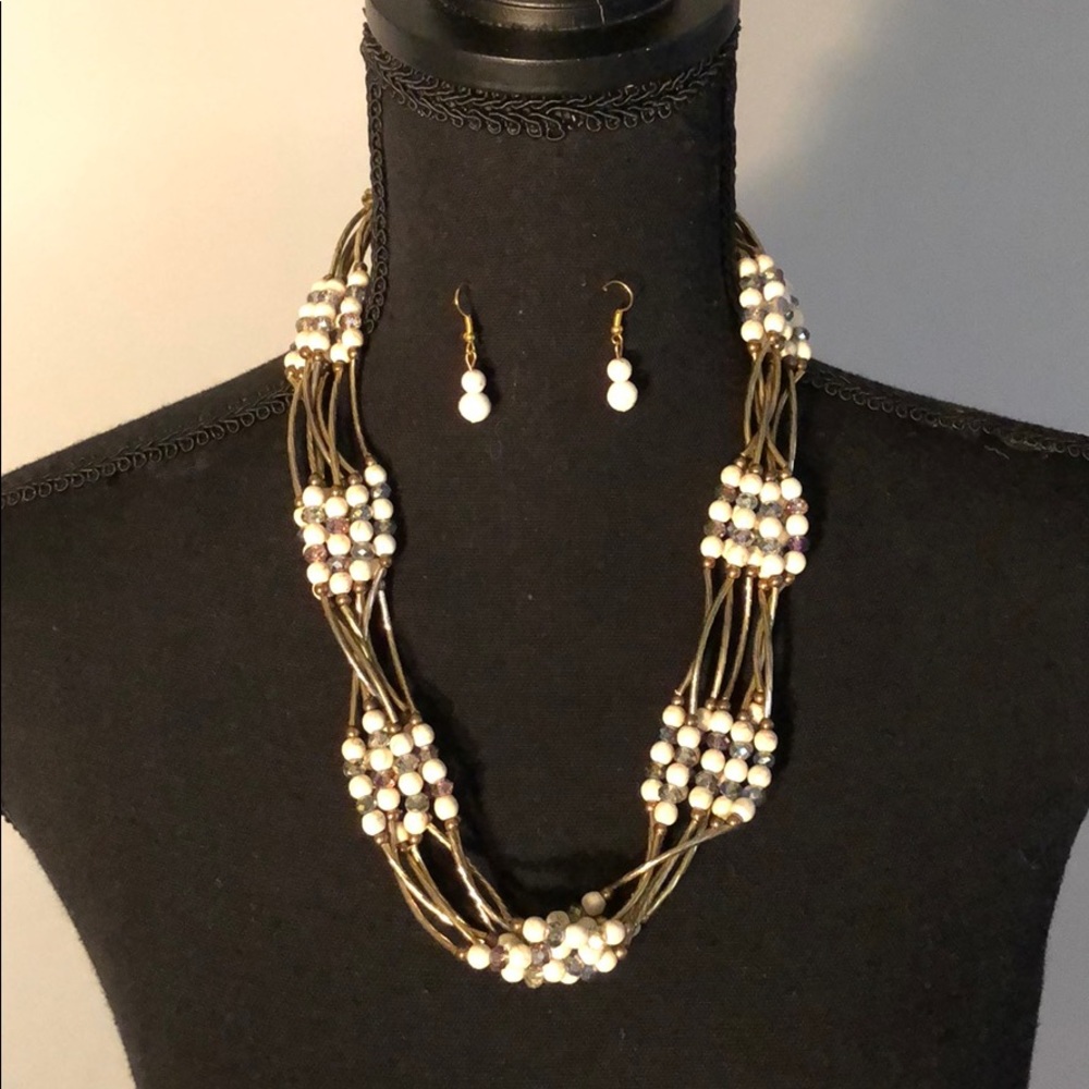 Gold necklace w/white & crystal beads w/earrings